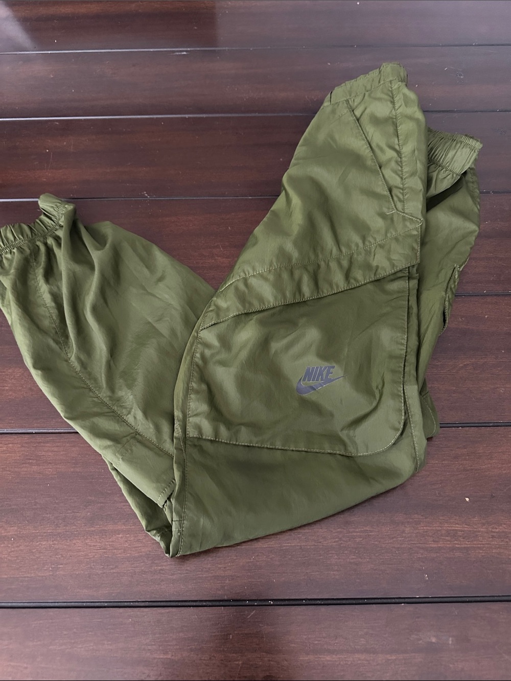 Nike Men's Olive Cargo Pants — Military Green